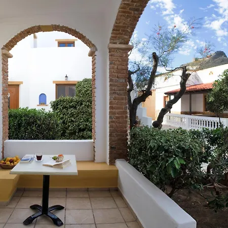 Panteli Beach Hotel Апарт-отель Panteli